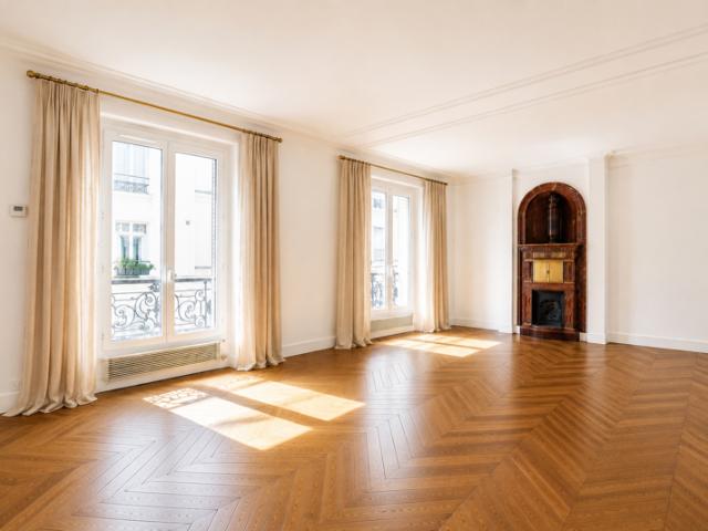 Appartement 3 pièces de 52m² rue St sabin, calme et lumineux