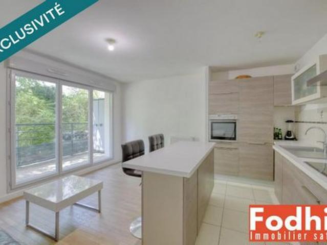 Appartement 3 pièces de 60 m² avec Balcon et un box