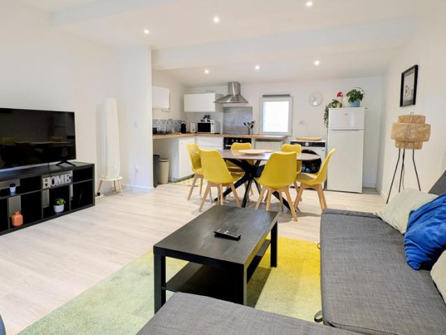 Appartement 3 pièces de 60m2 entièrement rénové rue de l' Ai