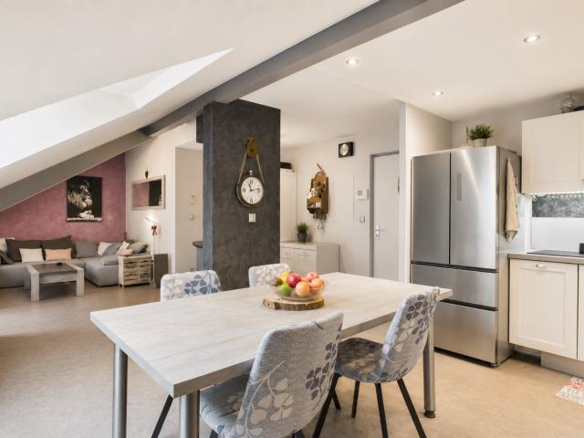 Appartement 3 pièces de 64 m2 au dernier étage à Saint Gingo. 64m² Saint Gingolph
