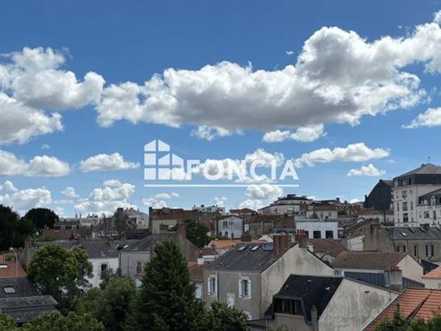 Appartement 3 pièces de 68 m² avec balcon, ascenseur et emplacement privilégié