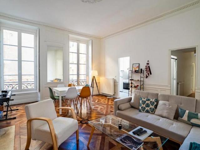 Appartement lumineux 3 pièces à Bordeaux