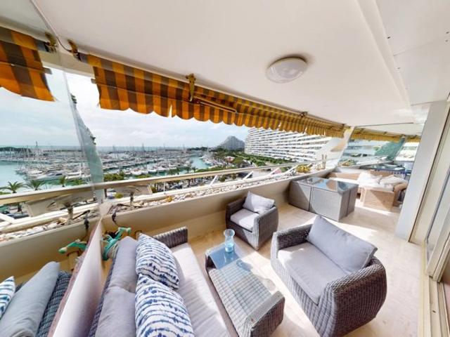 APPARTEMENT 3 PIECES de 70 m² à MARINA BAIE DES ANGES