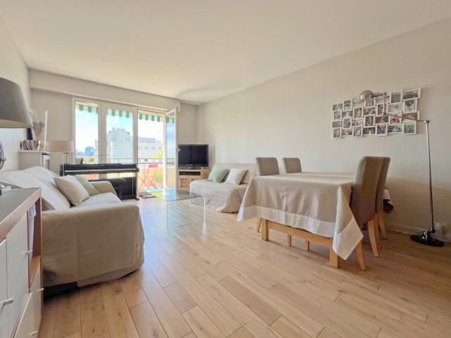 APPARTEMENT 3 PIECES DE 78 M2 AVEC BALCON QUARTIER GARE ASNIERES SUR SEINE