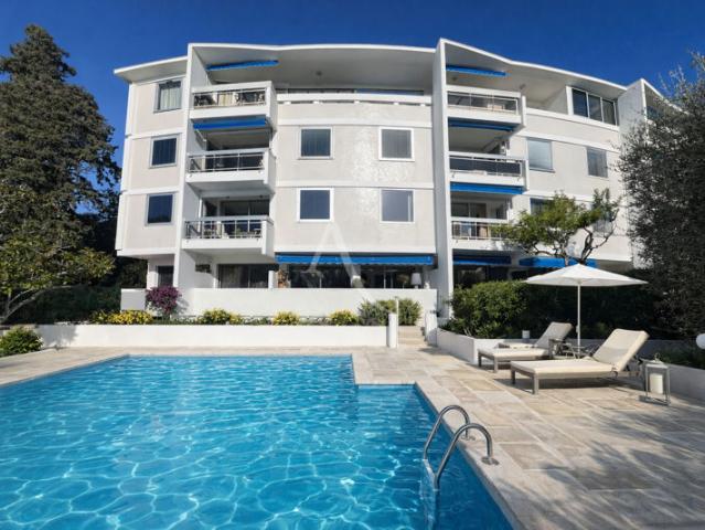 Appartement 3 pièces de standing au coeur d'une résidence confidentielle avec piscine