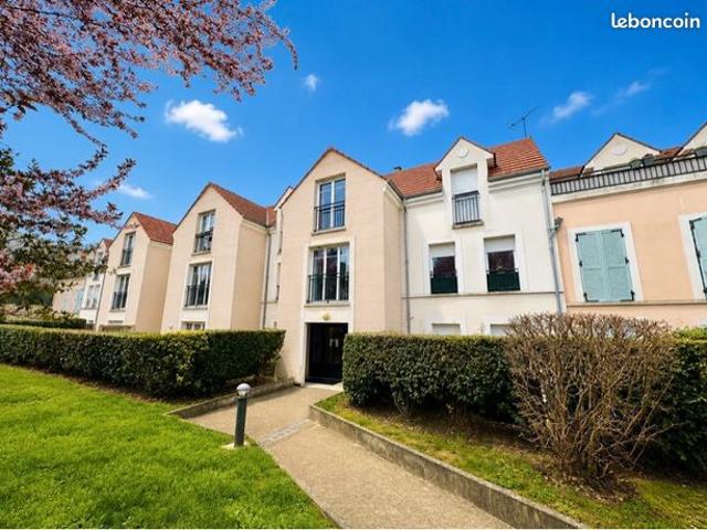Appartement 3 pièces dernier étage sans vis à vis
