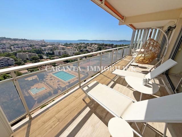 Appartement 3 pièces dernier étage Vue Mer avec garage, parking et cave résidence avec piscine et tennis