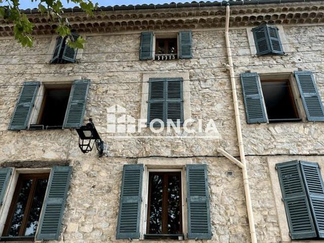 APPARTEMENT 3 PiECES EN CENTRE ANCIEN