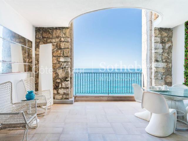 Appartement 3 pièces en duplex à vendre au Palais Maeterlinc. 77m² Nice