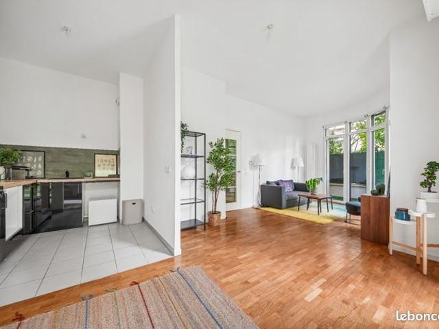 Appartement 3 pièces en Rez de Jardin Suresnes