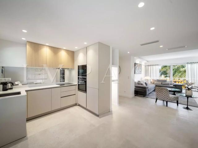 Appartement 3 pièces entièrement rénové à vendre Cannes Montrose