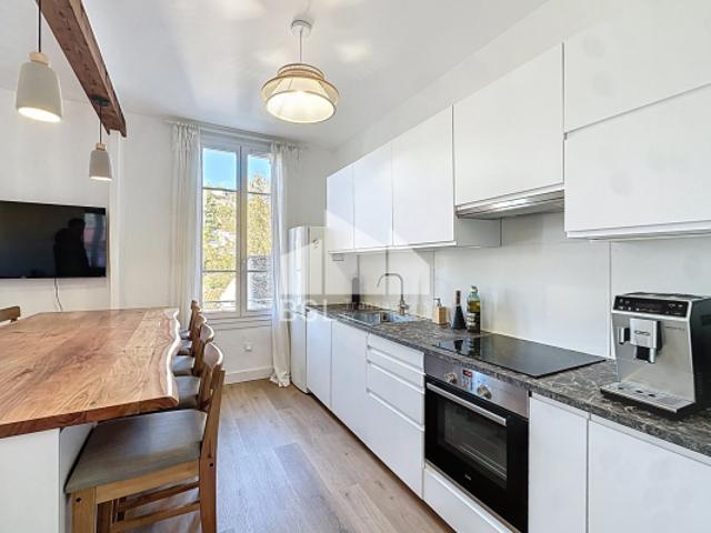 Appartement 3 pièces entièrement rénové au centre ville du