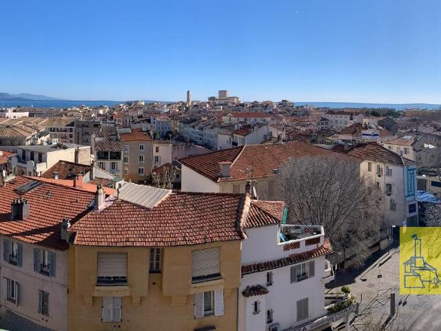 Appartement 3 pièces entièrement rénové avec terrasse et vue. 69m² Antibes