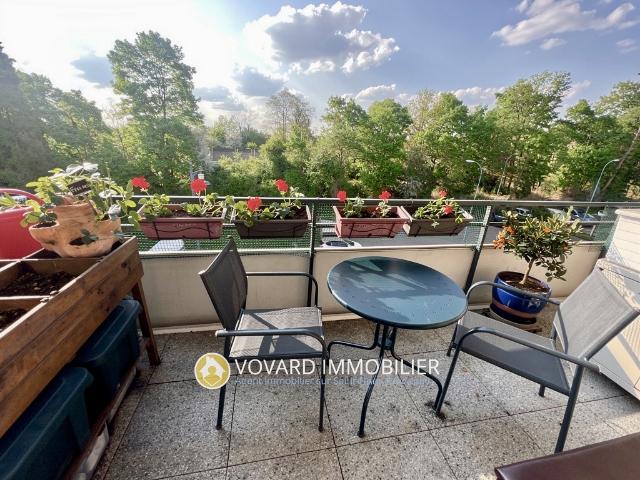 Appartement 3 pièces lumineux avec balcon ascenseur et parking