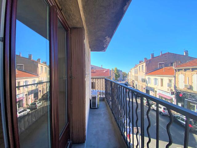 Appartement 3 pièces Marseille 12 74.68m² 1177€ à louer