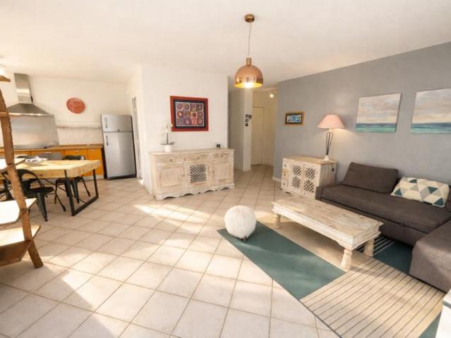 Appartement 3 pièces meublé 77m2 avec 2 terrasses et jar