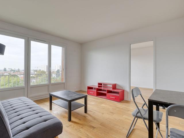 Appartement 3 pièces meublé avec balcon, vue dégagée et parking