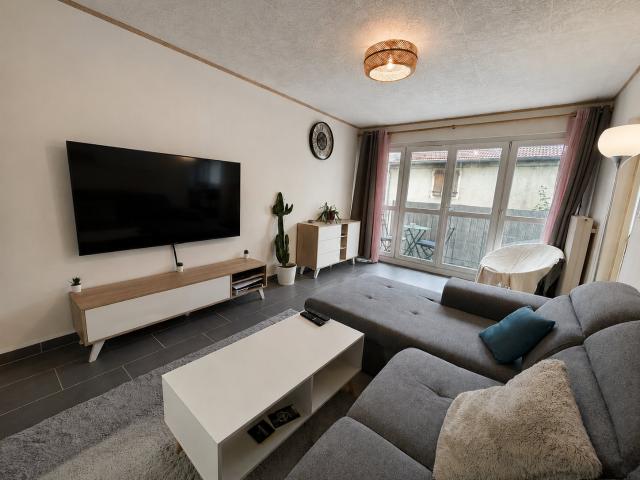 Appartement 3 pièces meublé, terrasse, parking,quartier place des Vosges