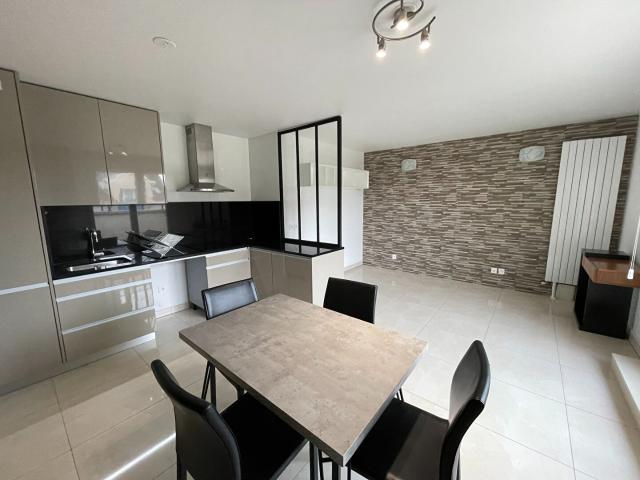 Appartement 3 pièces Ozoir la Ferrière 65.00m² 1290€ à louer l'Adresse