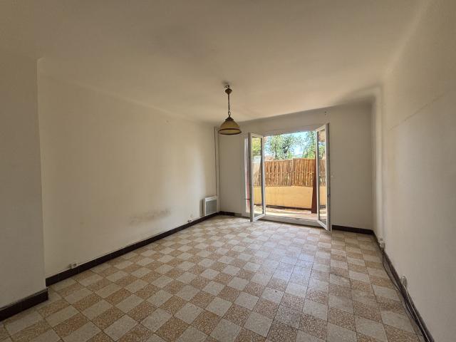 APPARTEMENT 3 PIECES PARKING LA PALASSE