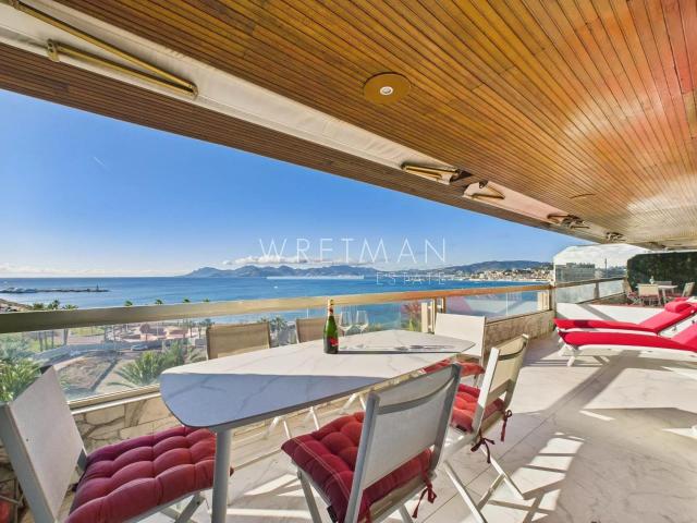 Appartement 3 pièces rénové avec terrasse vue mer Cannes C. 88m² Cannes