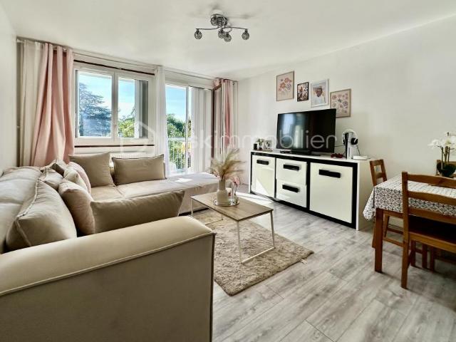 APPARTEMENT 3 PIÈCES REFAIT A NEUF 63 M2 CORBEIL ESSONNES 91100