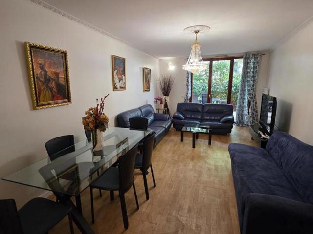Appartement 3 pièces Rez de jardin Paris 15e Quartier Beaugrenelle
