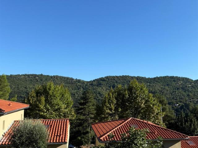 Appartement 3 Pieces + Studio Independant 75m² Le Bar sur Loup