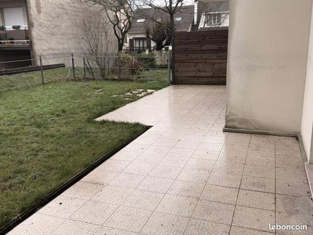 Appartement 3 pièces sur Villeparisis à 10 minutes à pied de la gare RER de 64.84 m2 avec jardin et 2 places de parking