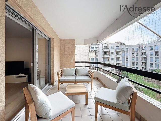 Appartement 3 pièces Suresnes 81.00m² 2200€ à louer