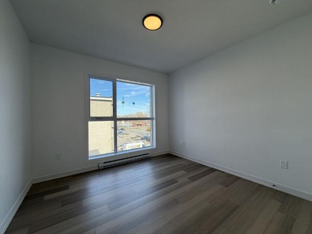 Appartement 3 1/2 Moderne Et Neuf