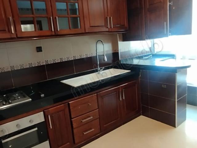 Appartement 3CH vide à louer – Dar Bouazza