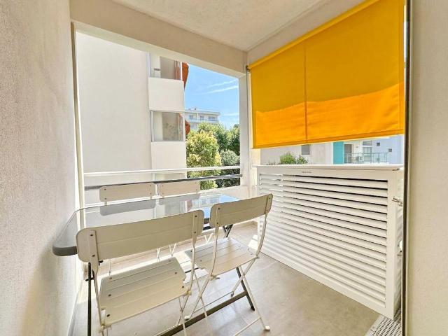 Appartement 3P rénové, 66 m², terrasse Sud Est à 200 m des plages – Cannes Basse Californie ☀️