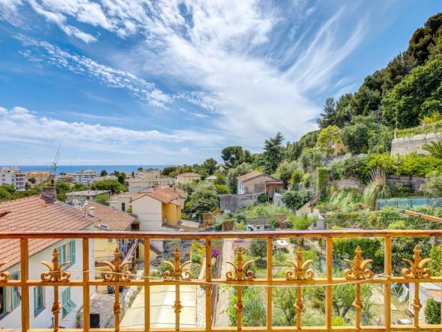 Appartement 3p traversant vue mer proche fac