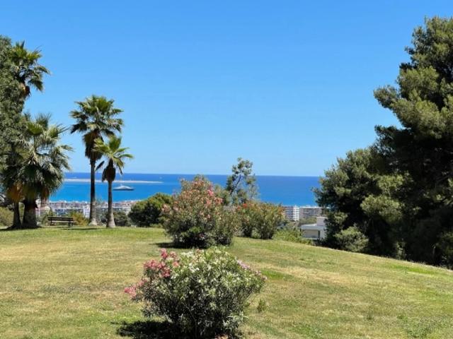 Appartement 3P vue mer Cagnes sur Mer