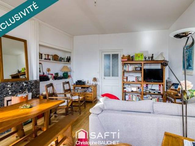 Appartement 3P avec terrasse et balcon à Bourg