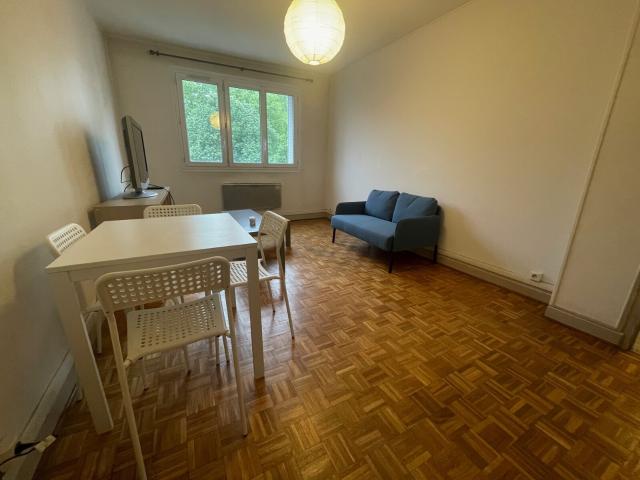 APPARTEMENT 3P+C MEUBLEE