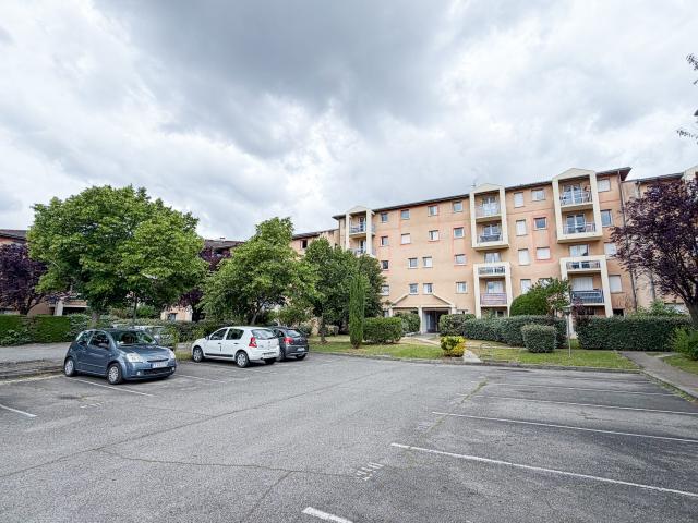 APPARTEMENT T3 47m2 AVEC BALCON, ASCENSEUR ETC.