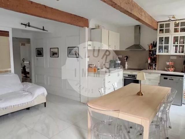 Appartement rénové T4 75 m² dernier étage