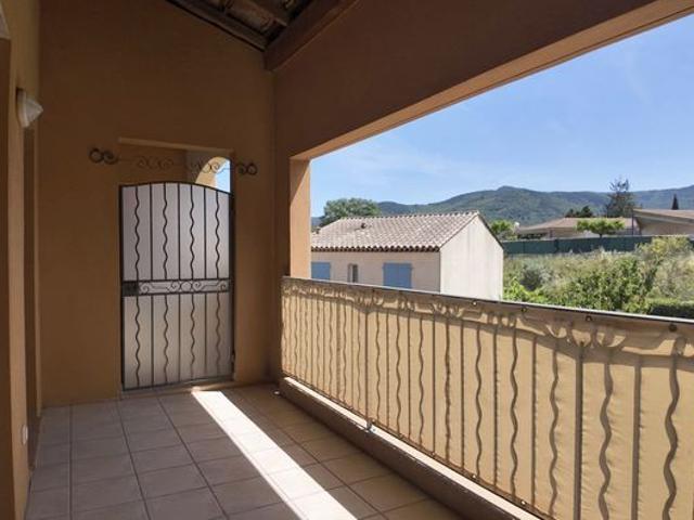 Appartement T3 63 m² au 1er et dernier étage. Terrasse. Garage