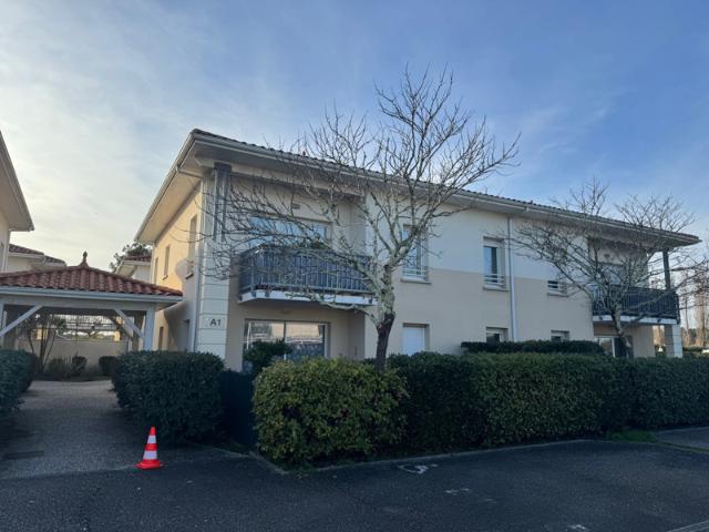 Appartement T3 63m2 avec Balcon, parking couvert