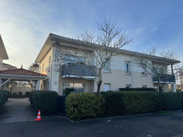 Appartement T3 63m2 avec Balcon, parking couvert