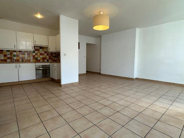 Appartement T3 63m2 rue Nationale