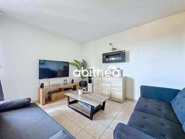 Appartement T3 64 m2 meublé avec terrasse + place de parking en centre ville de Béziers de septembre à juin