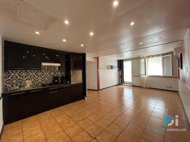Appartement T3 65 m2 en rez de chaussée