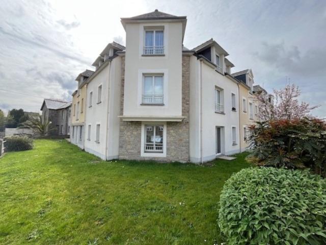 Appartement T3 72 m2, RDC PLEURTUIT centre