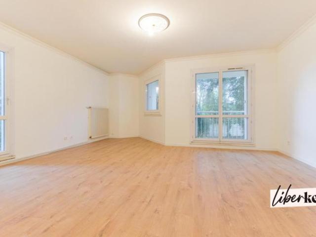 Appartement T3 77m2 lumineux avec balcon et box
