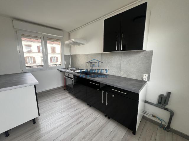 Appartement T3 75 m2 LURE 70200