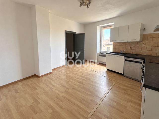 Appartement T3 90 m² en location à HOMPS