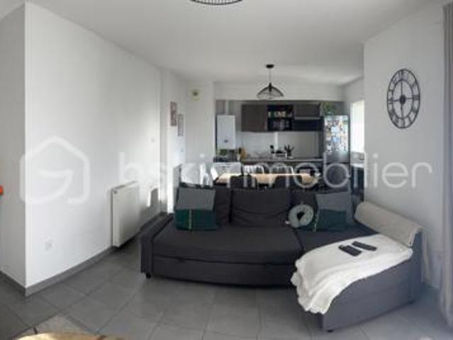 Appartement T3 – 1er étage – Résidence sécurisée avec balcon